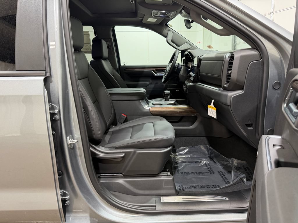 New 2026 Chevrolet Silverado 1500 RST w/ Safety Package AWD/4WD image 32