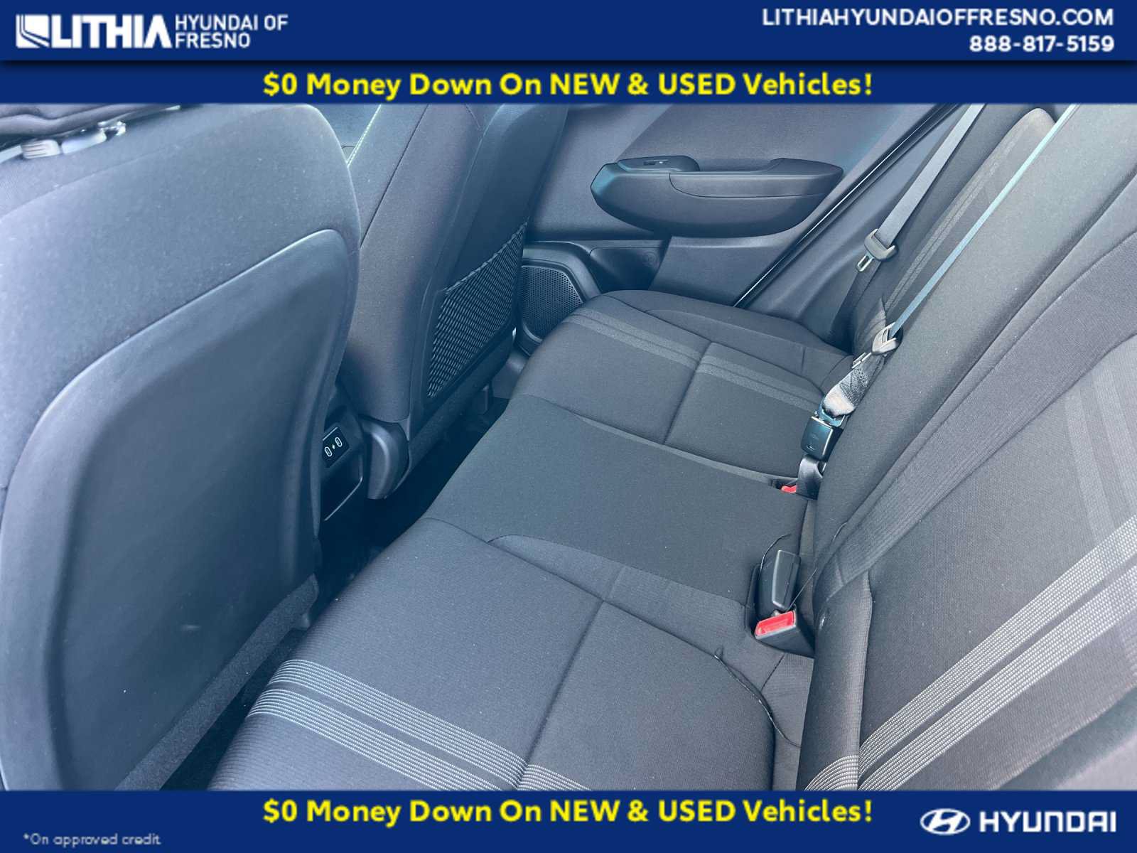 New 2025 Hyundai Venue SEL FWD image 4