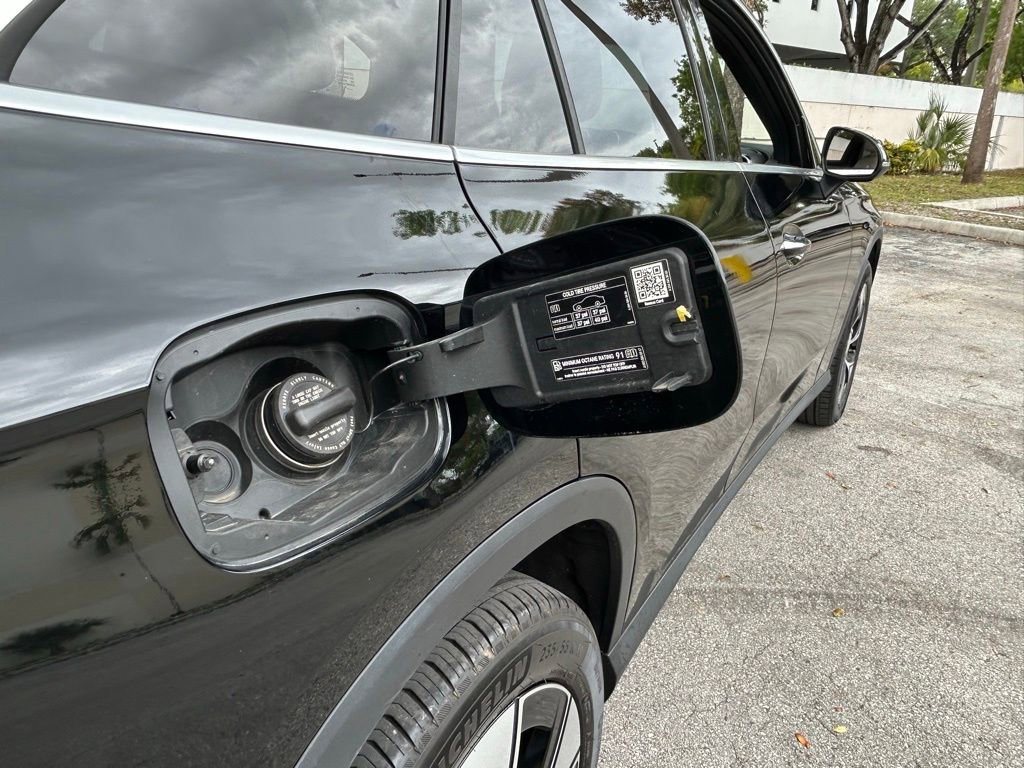 Used 2024 Mercedes-Benz GLC 300 4MATIC image 41