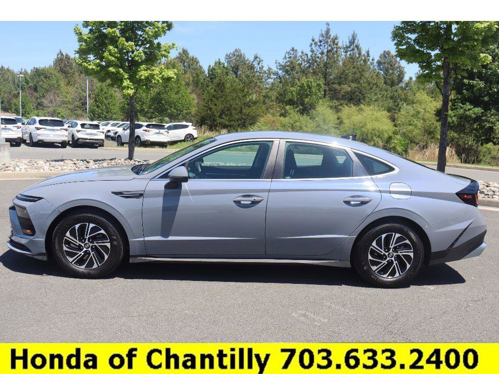 Used 2026 Hyundai Sonata Blue FWD image 4