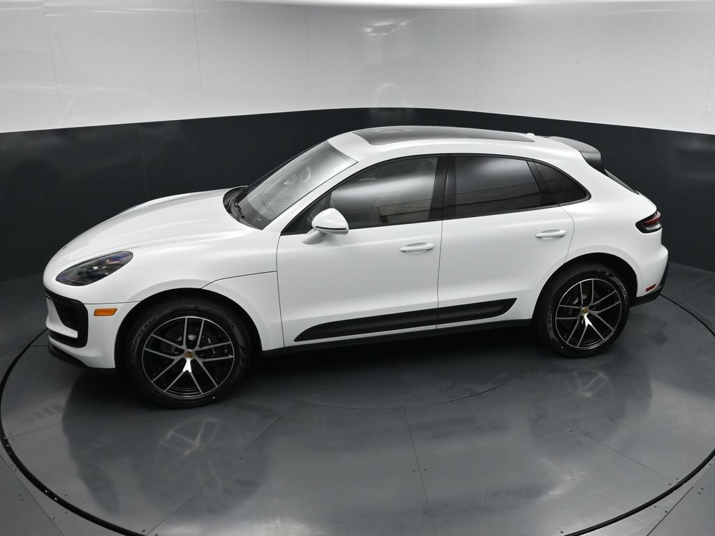 New 2026 Porsche Macan AWD/4WD image 15