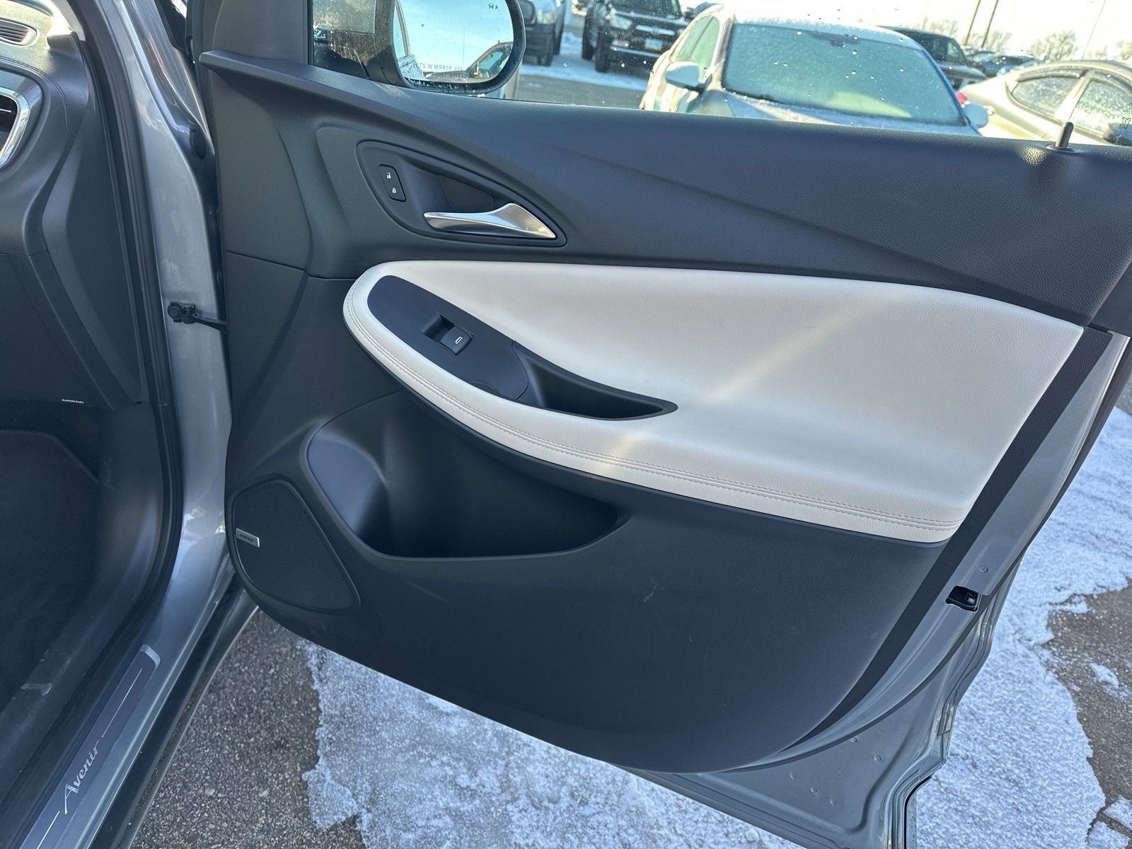 Used 2024 Buick Encore GX Avenir w/ Avenir Convenience Package image 31