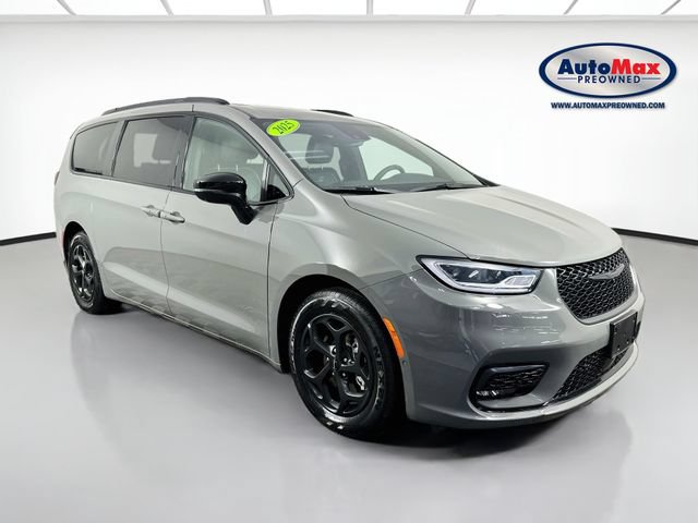 Used 2025 Chrysler Pacifica Premium