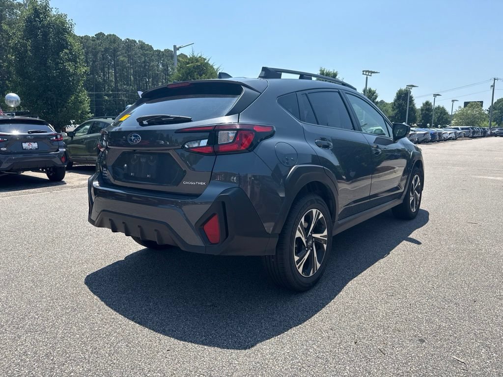 Used 2024 Subaru Crosstrek 2.0i Premium AWD/4WD image 5