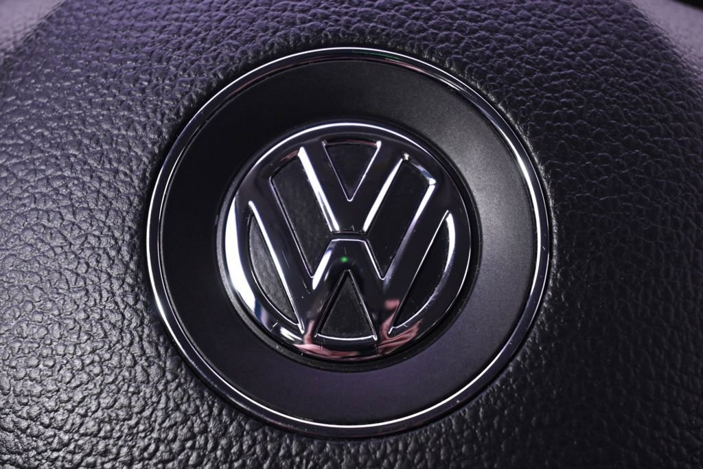 Used 2018 Volkswagen Tiguan Limited w/ Premium Package image 35