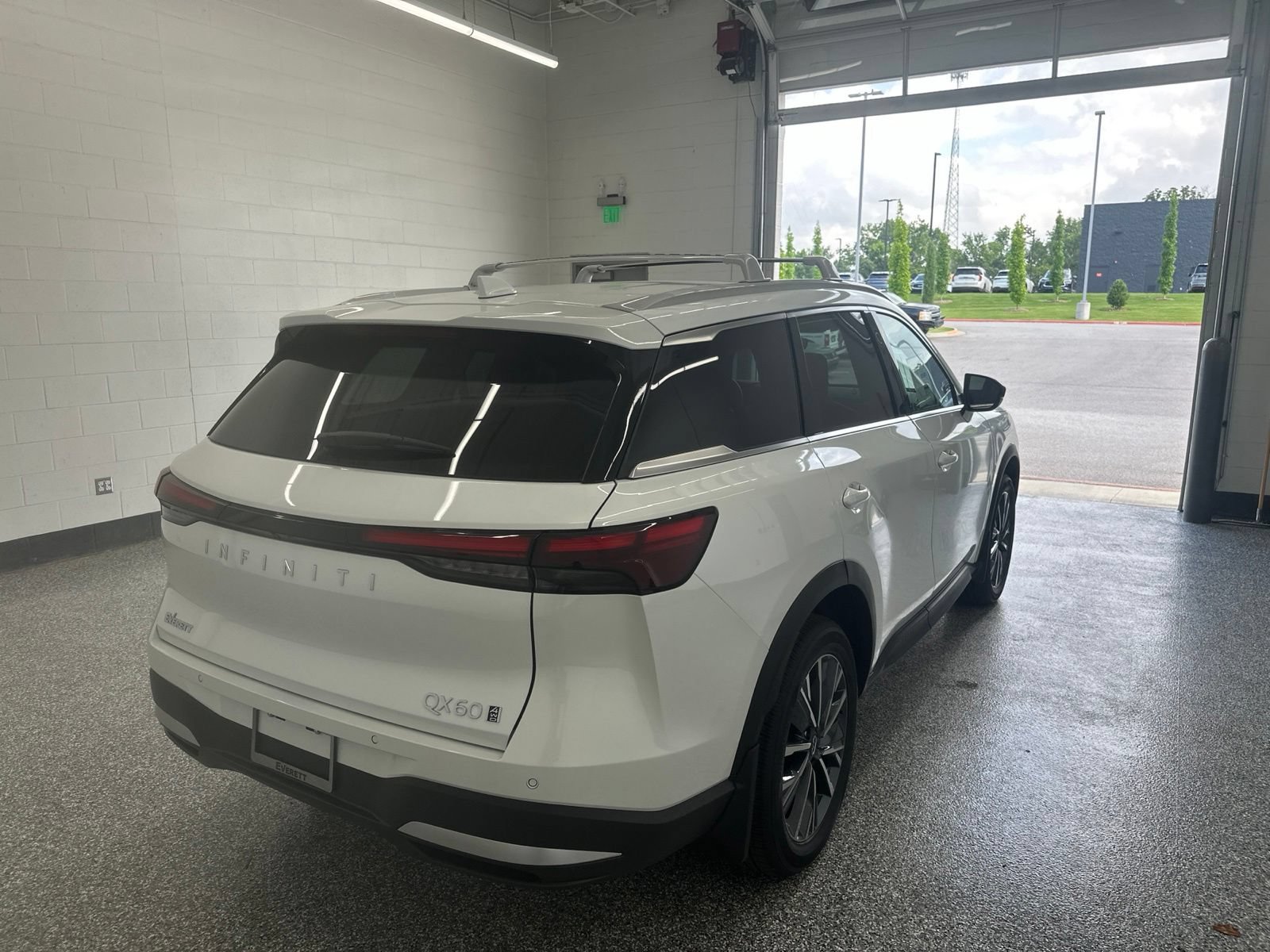 New 2027 INFINITI QX60 Luxe w/ Cargo Package AWD/4WD image 3