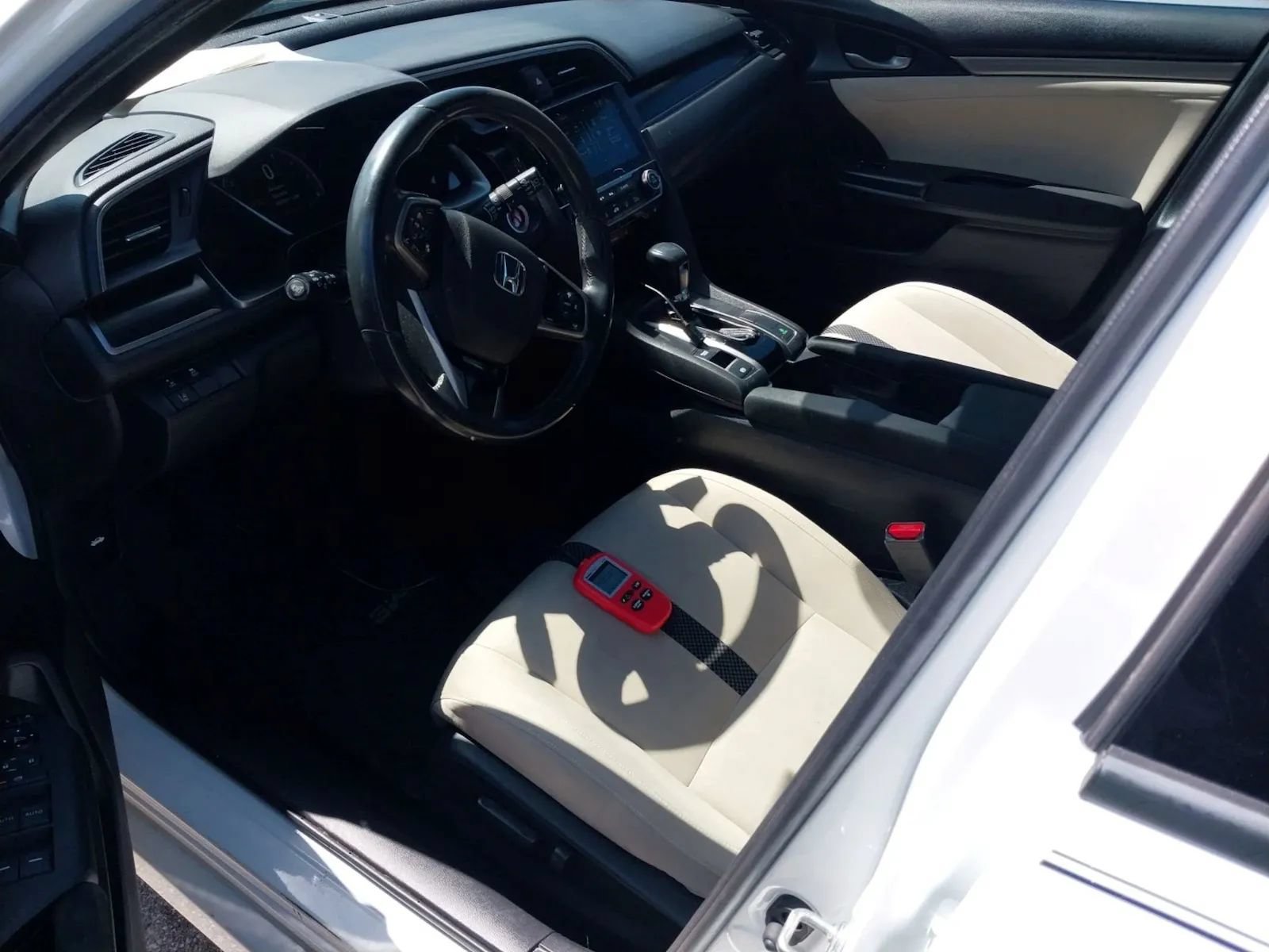 Used 2020 Honda Civic EX image 6