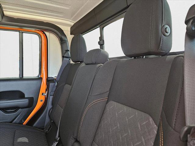 New 2025 Jeep Gladiator Mojave image 15
