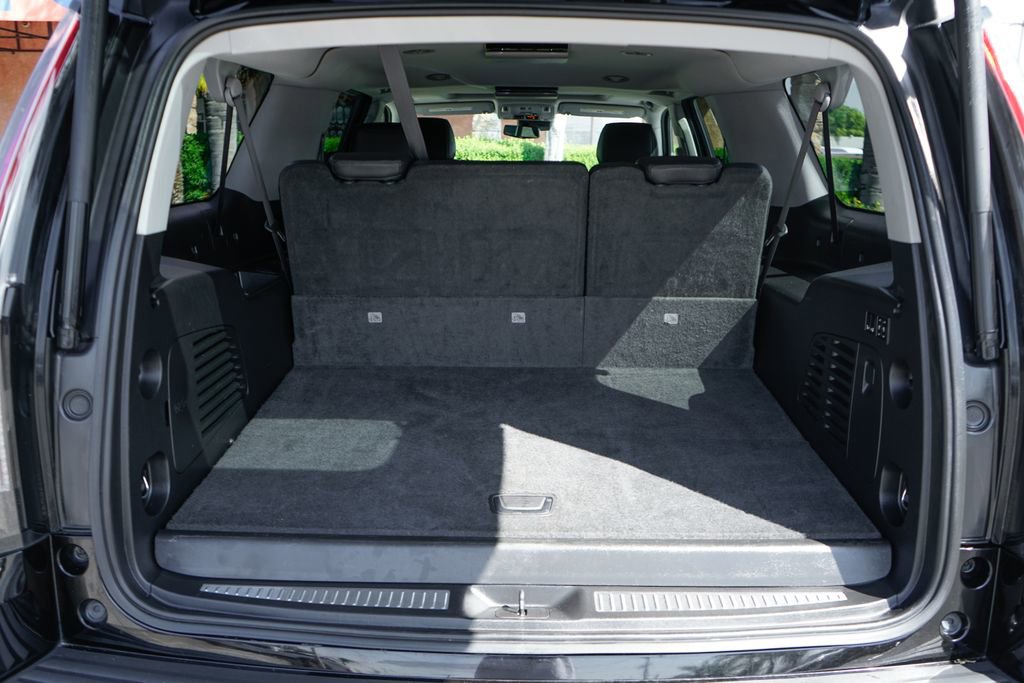 Used 2018 Cadillac Escalade ESV Premium Luxury AWD/4WD image 8