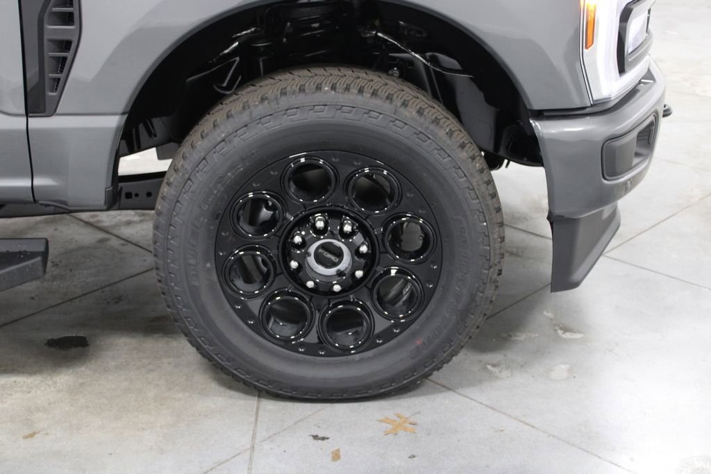 New 2026 Ford F250 Lariat w/ Black Appearance Package image 15