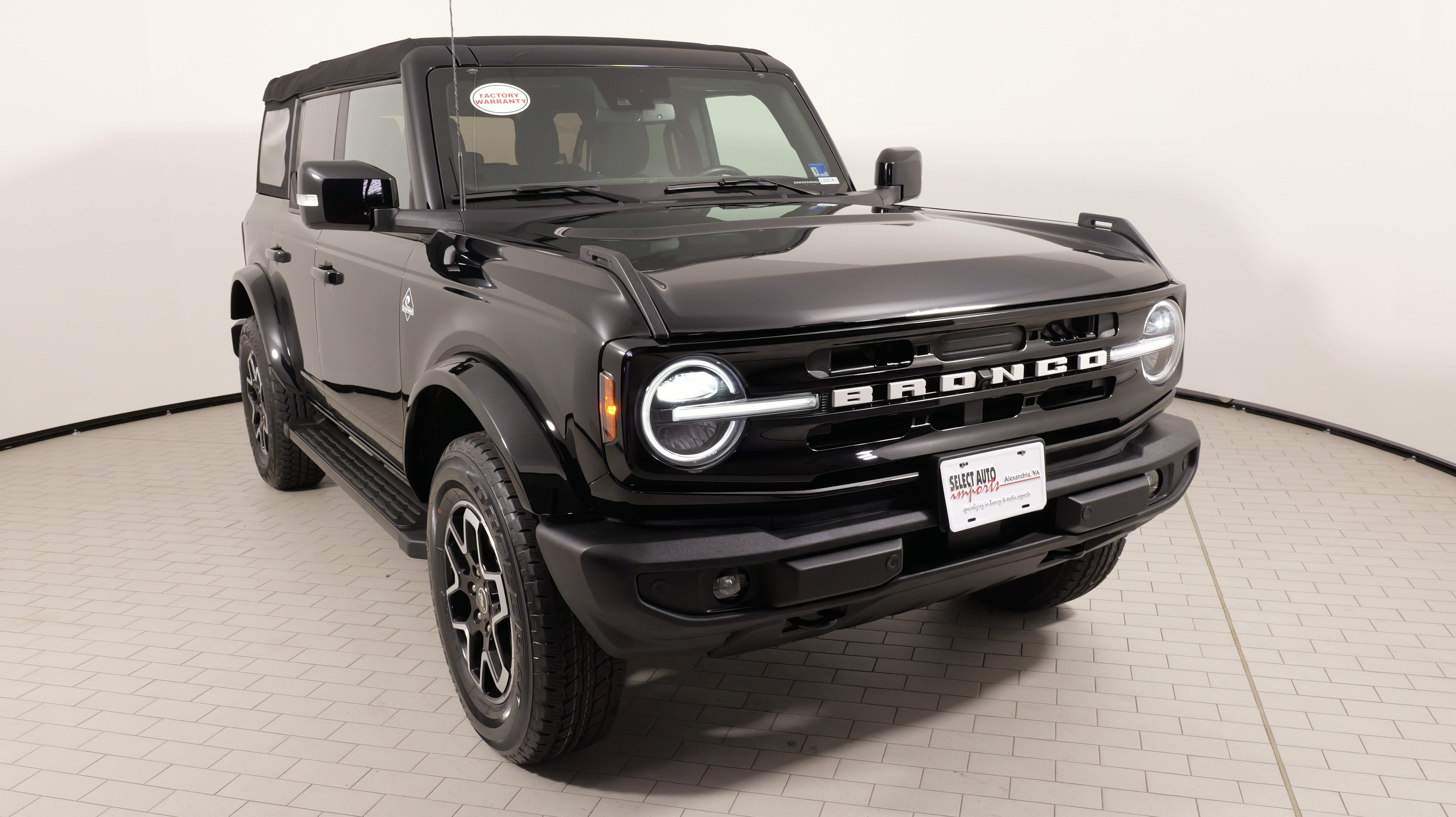 Used 2024 Ford Bronco Outer Banks AWD/4WD image 5