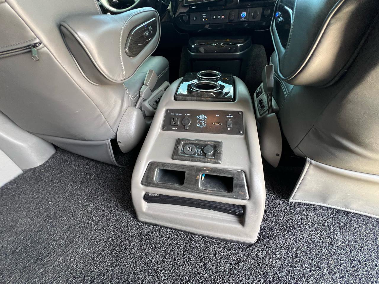 Used 2016 Chevrolet Express 2500 RWD image 45