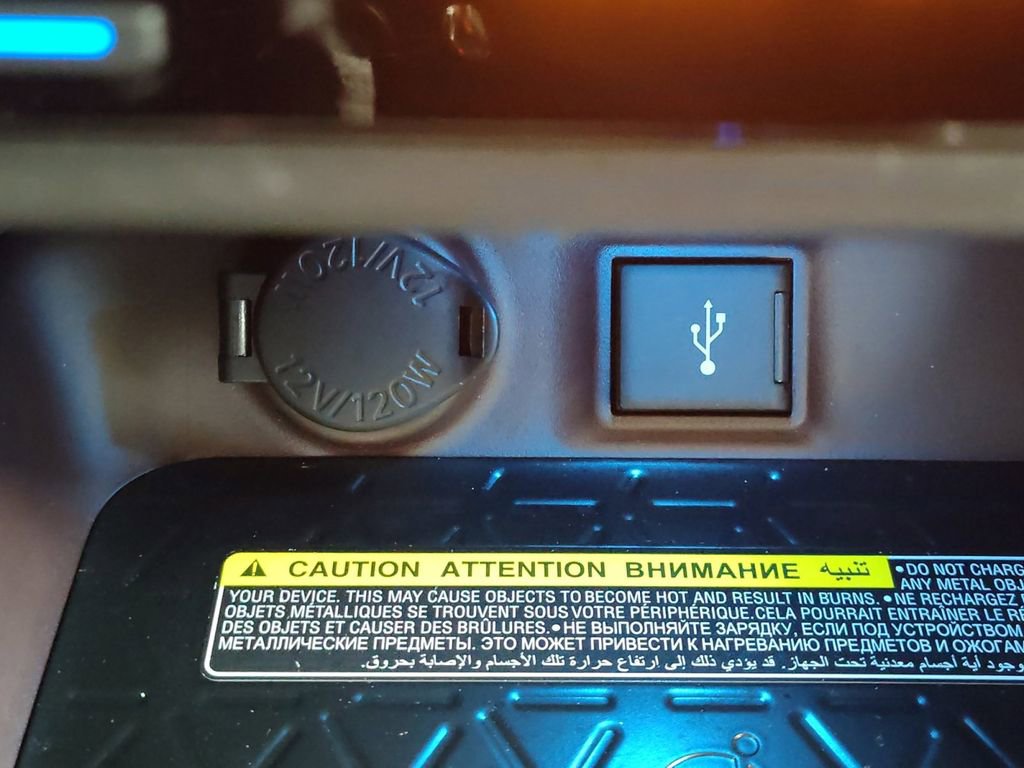 Used 2021 Toyota RAV4 Limited FWD image 23