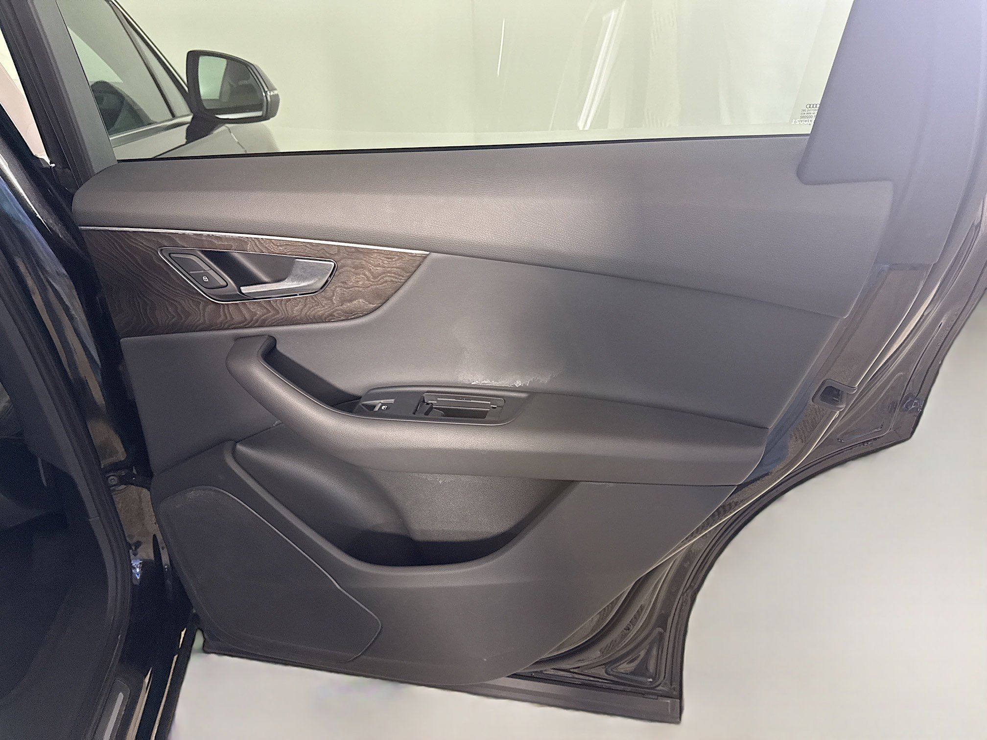 Used 2020 Audi Q7 3.0T Premium w/ Convenience Package image 28