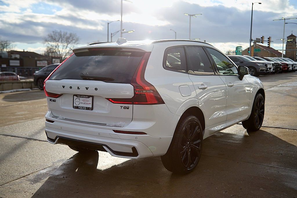 New 2026 Volvo XC60 T8 Ultra w/ Climate Package image 9