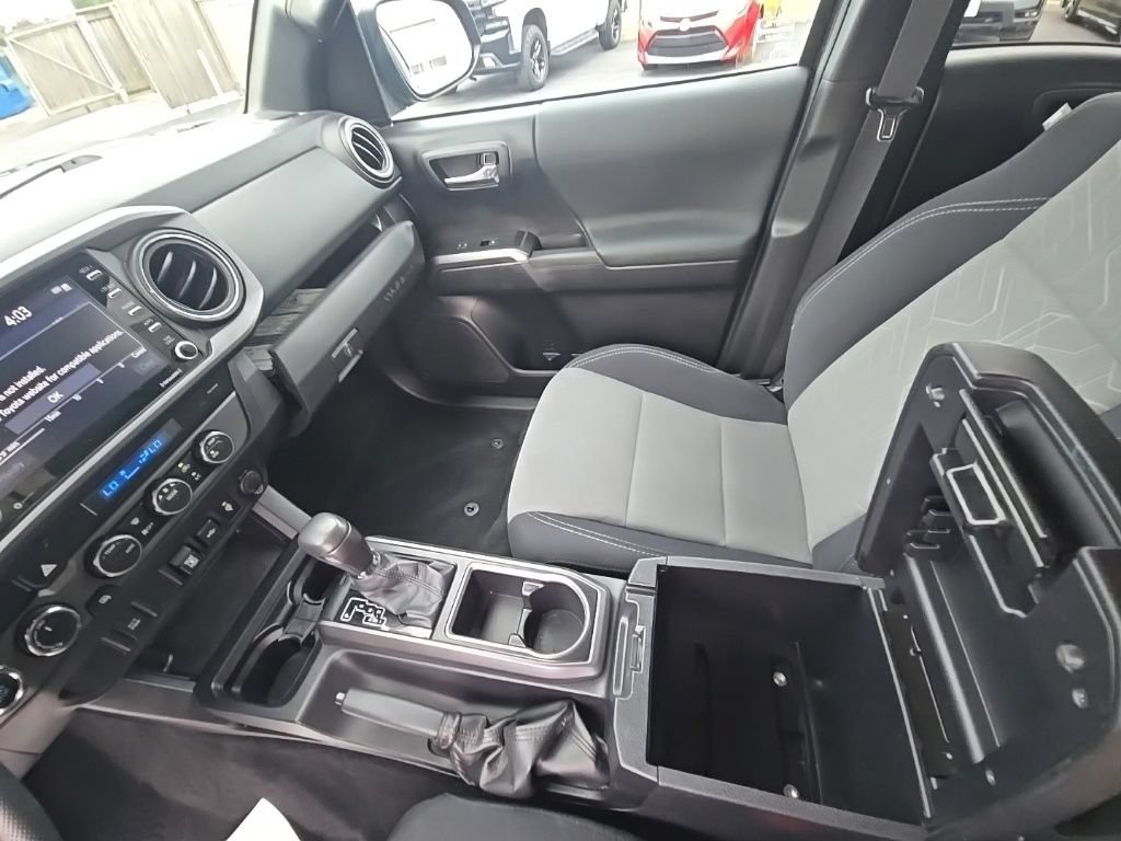 Used 2021 Toyota Tacoma TRD Sport AWD/4WD image 26