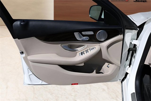 Used 2017 Mercedes-Benz C 300 4MATIC Sedan image 11