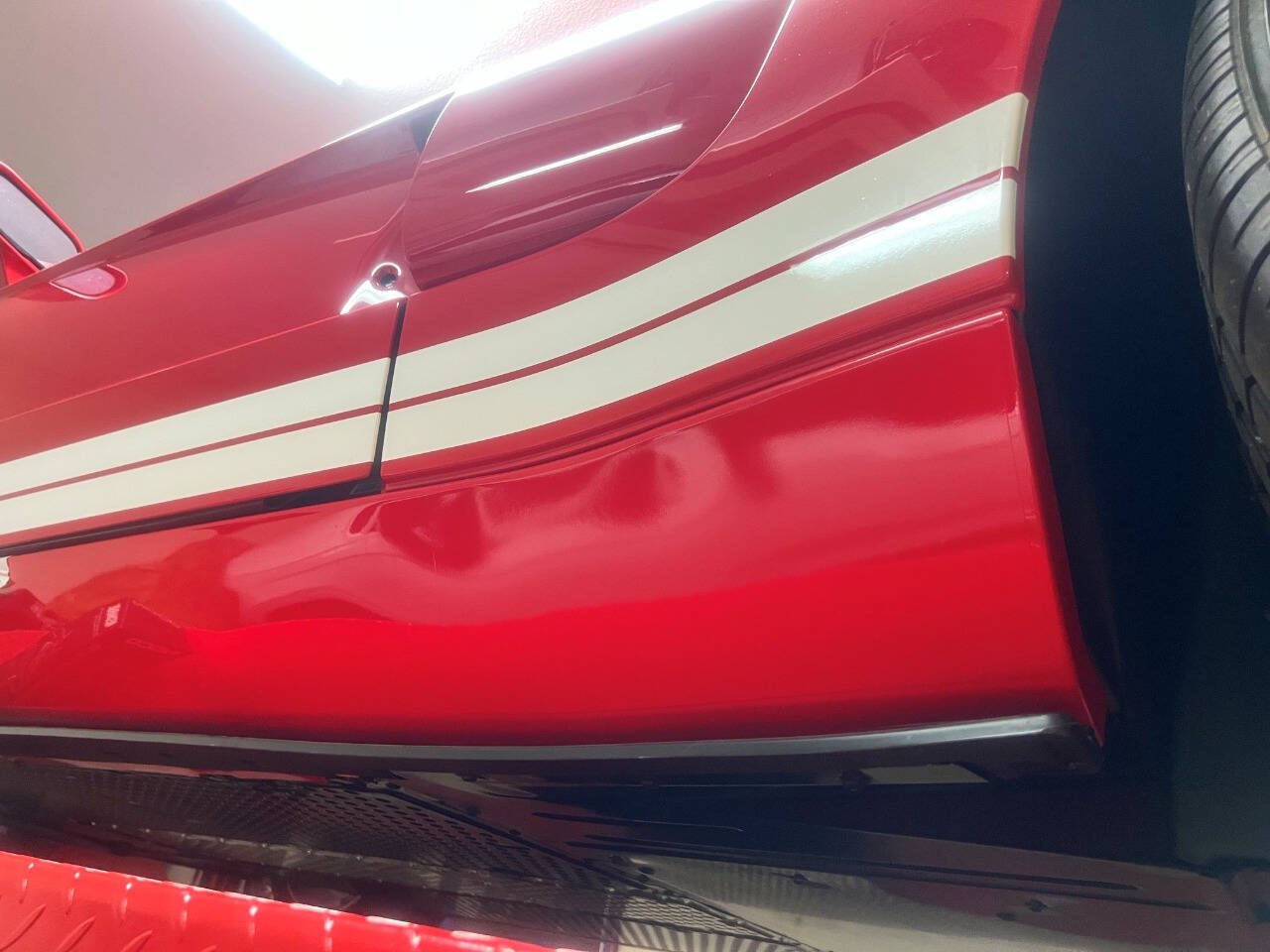 Used 2005 Ford GT RWD image 33