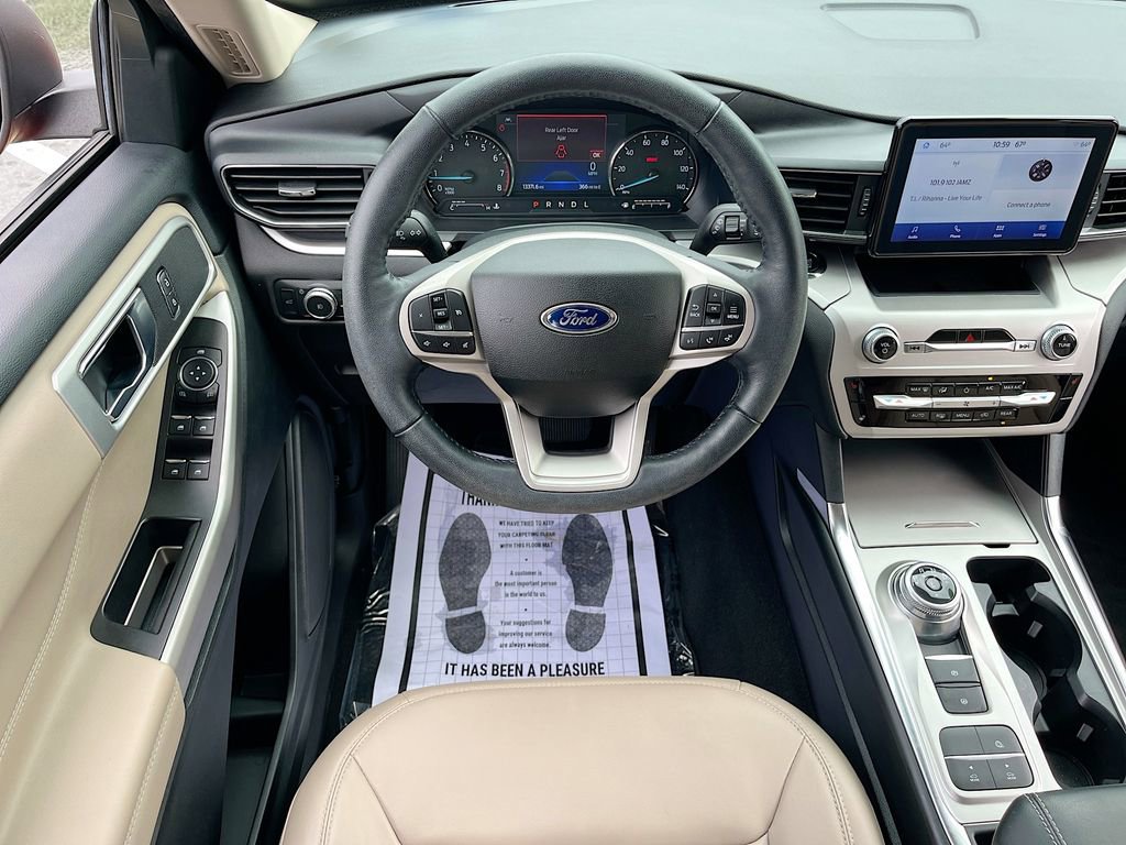 Used 2022 Ford Explorer XLT w/ Equipment Group 202A image 21