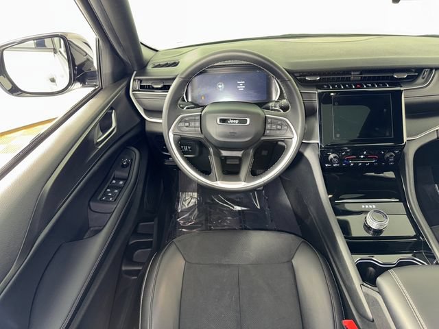 Used 2023 Jeep Grand Cherokee Altitude AWD/4WD image 29