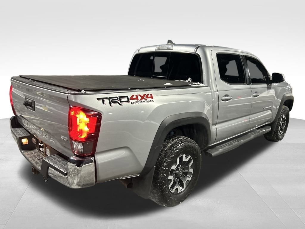 Used 2018 Toyota Tacoma TRD Off-Road image 5