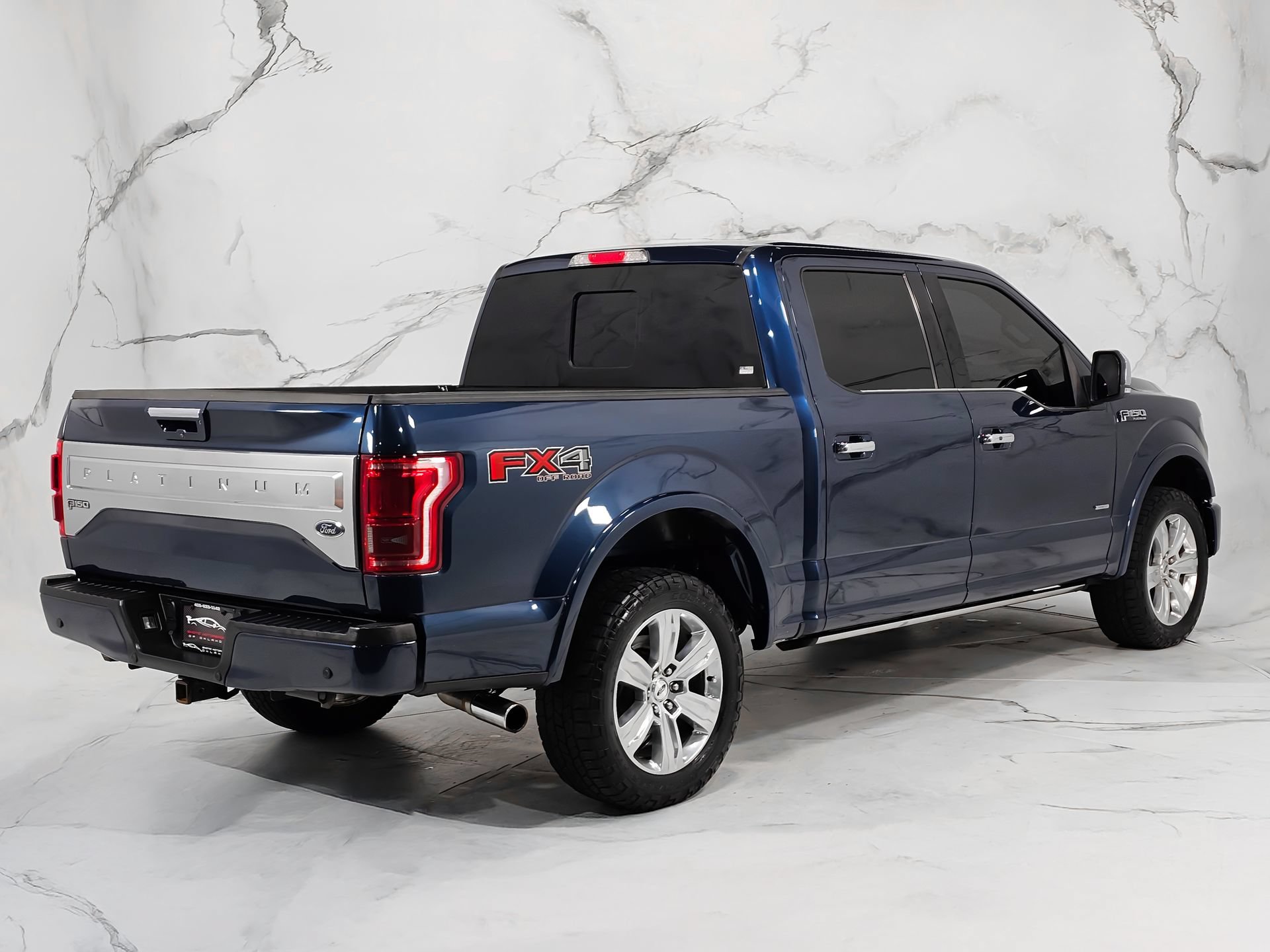 Used 2015 Ford F150 Platinum w/ Equipment Group 701A Luxury AWD/4WD image 16