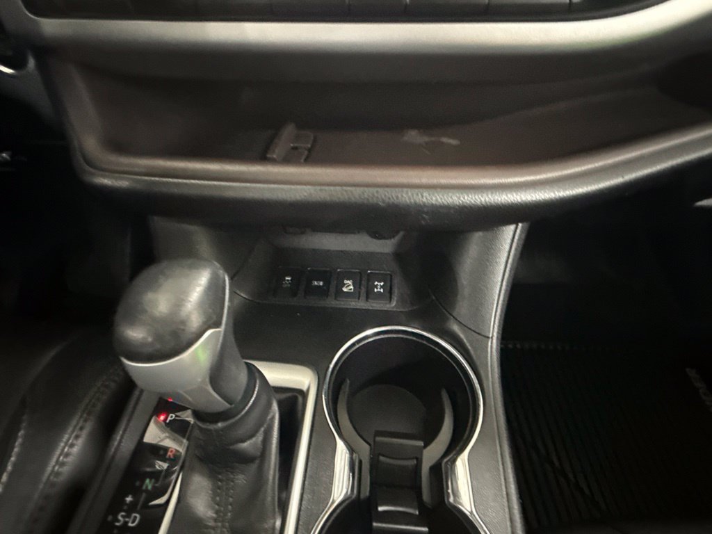 Used 2017 Toyota Highlander XLE AWD/4WD image 26