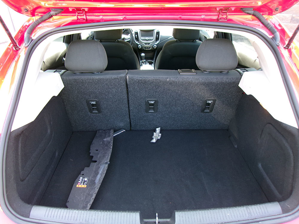 Used 2018 Chevrolet Cruze LT w/ Convenience Package image 10