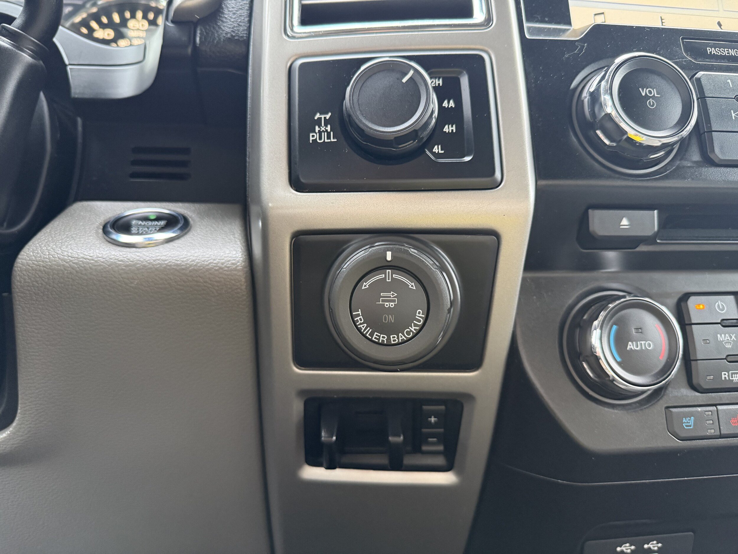 Used 2016 Ford F150 Lariat AWD/4WD image 21