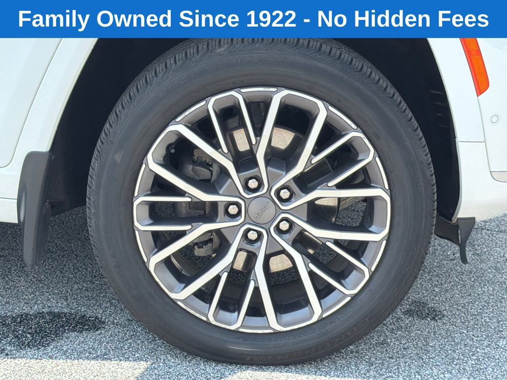 Certified 2023 Jeep Grand Cherokee L Summit AWD/4WD image 12
