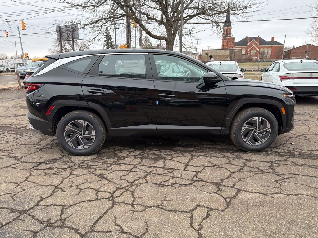New 2026 Hyundai Tucson Blue SE image 8