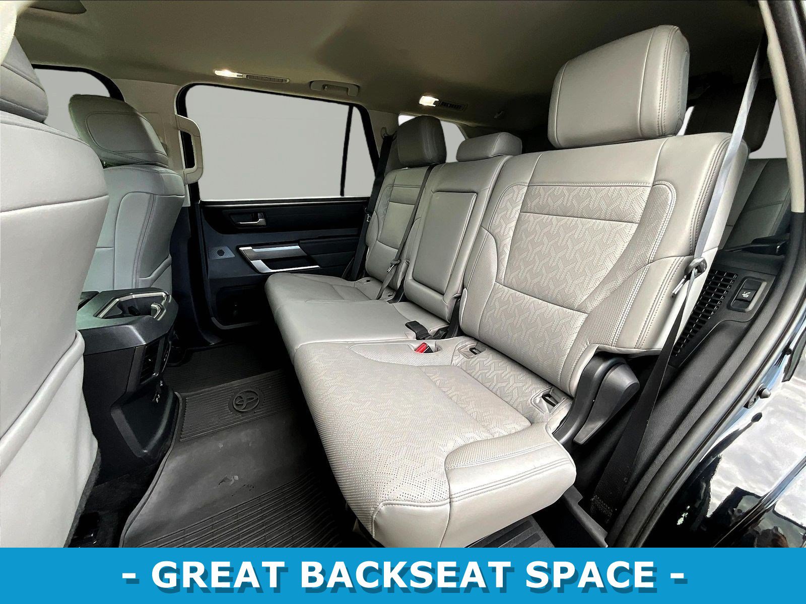 Used 2024 Toyota Sequoia SR5 w/ SR5 Premium Package AWD/4WD image 22