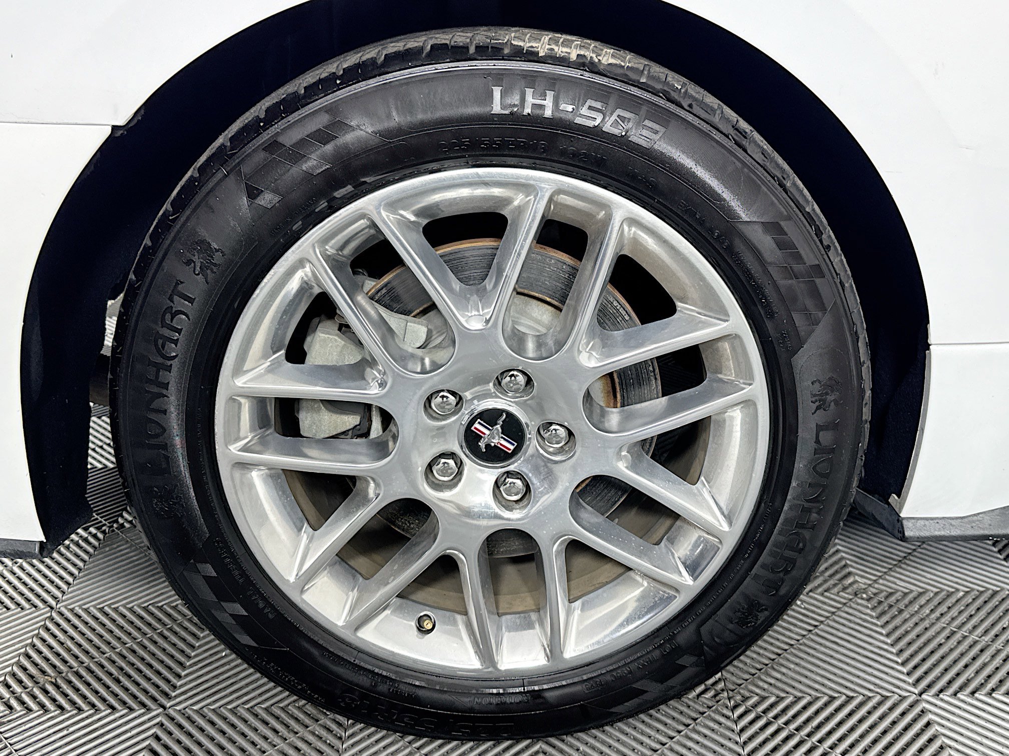 Used 2018 Ford Mustang GT RWD image 28