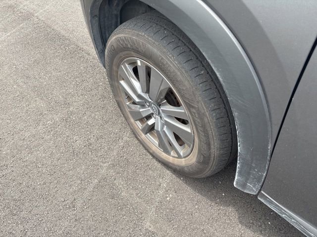 Used 2025 Nissan Pathfinder SV FWD image 4