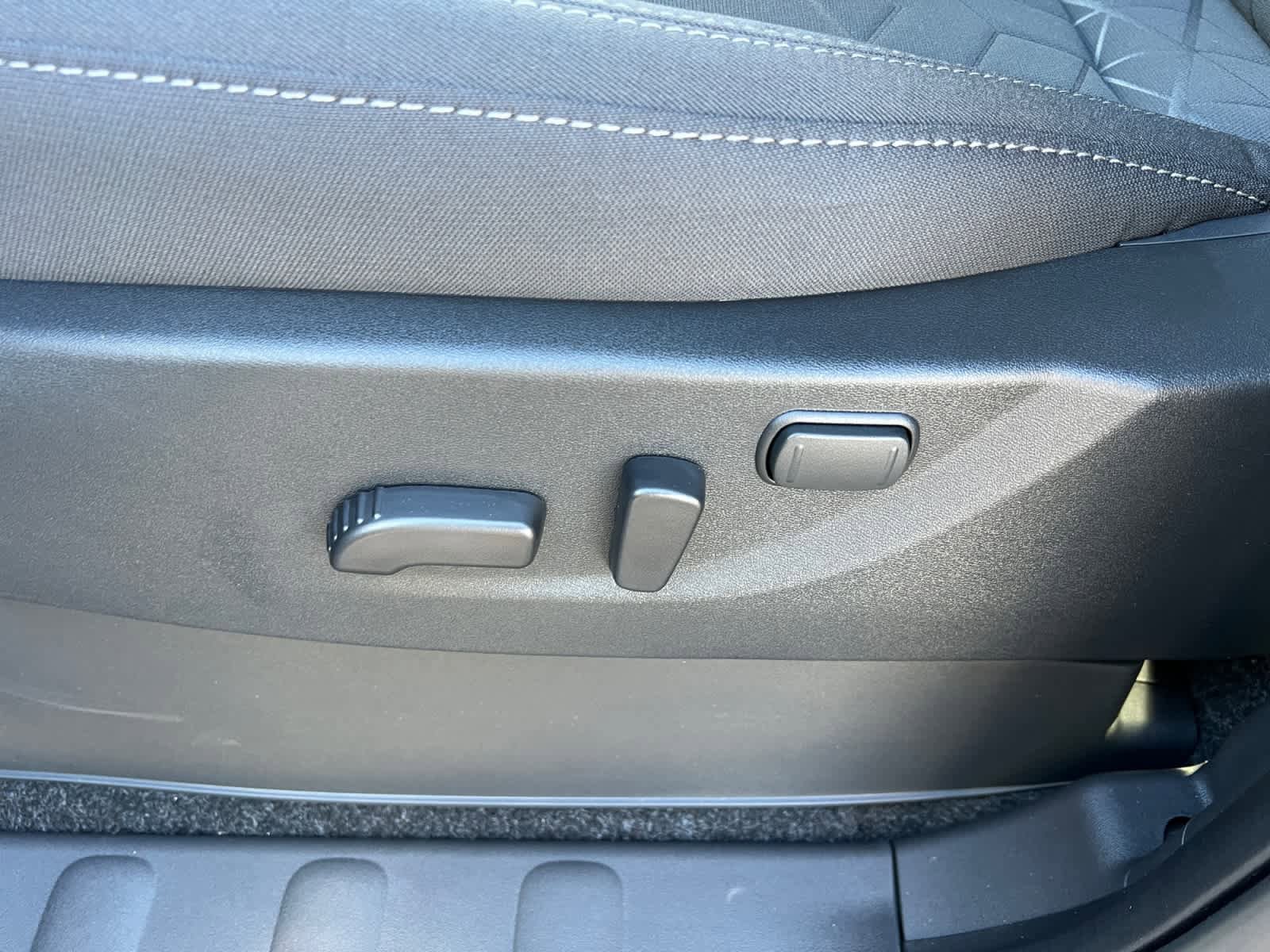 New 2026 Nissan Frontier SV AWD/4WD image 18