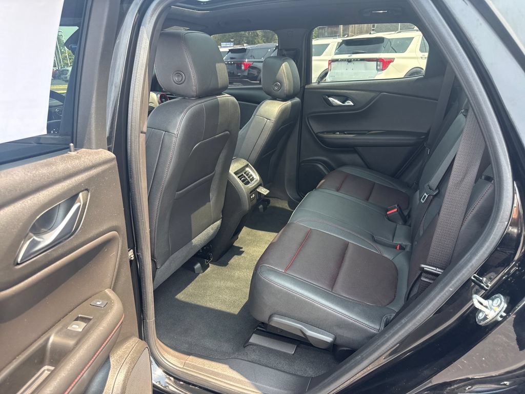 Used 2023 Chevrolet Blazer RS w/ Driver Confidence II Package FWD image 18