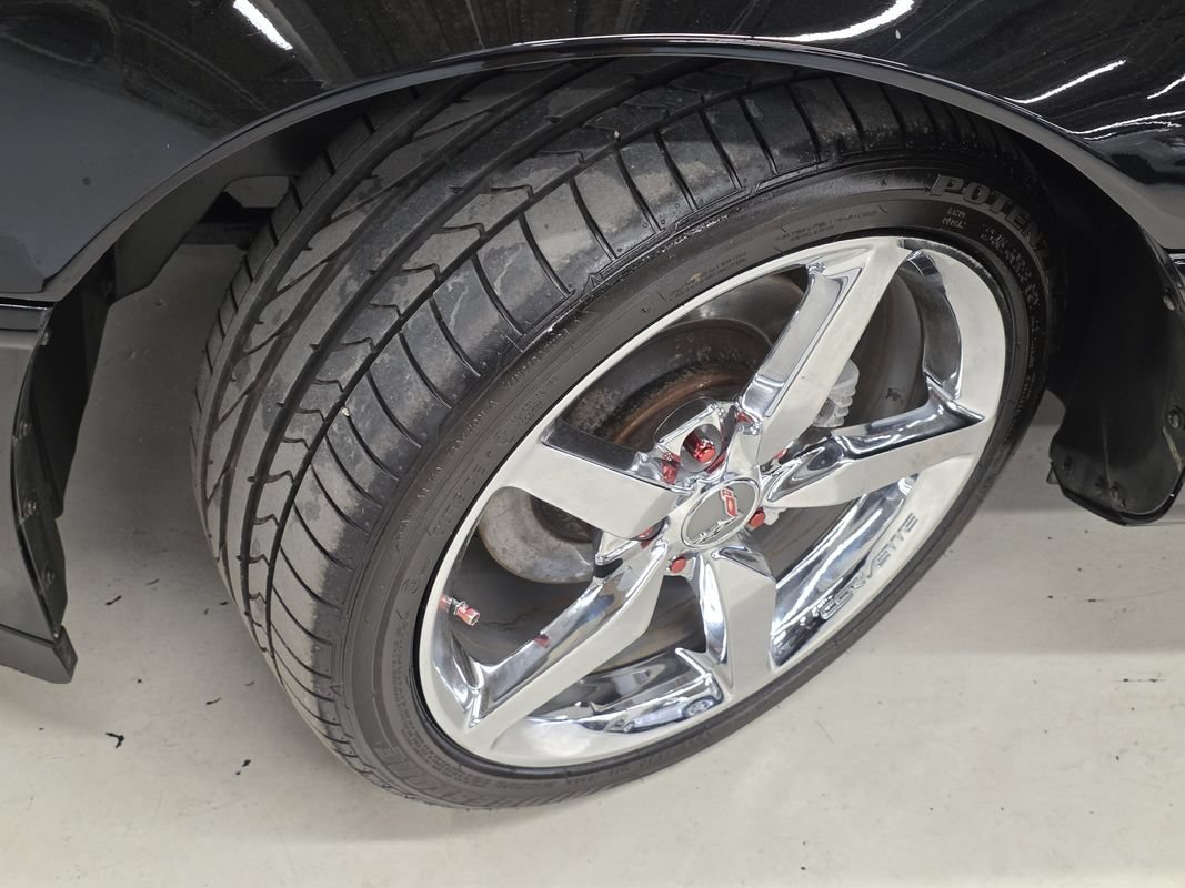 Used 1994 Chevrolet Corvette Coupe RWD image 39