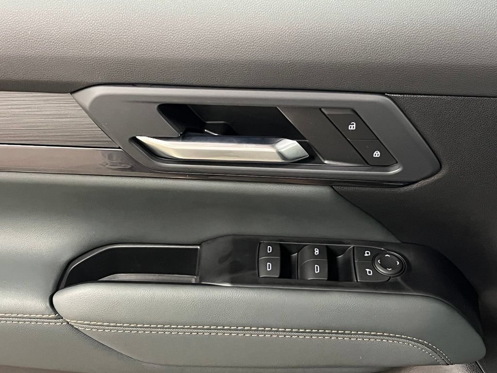 New 2027 GMC Terrain AT4 w/ LPO, Floor Liner Package AWD/4WD image 12