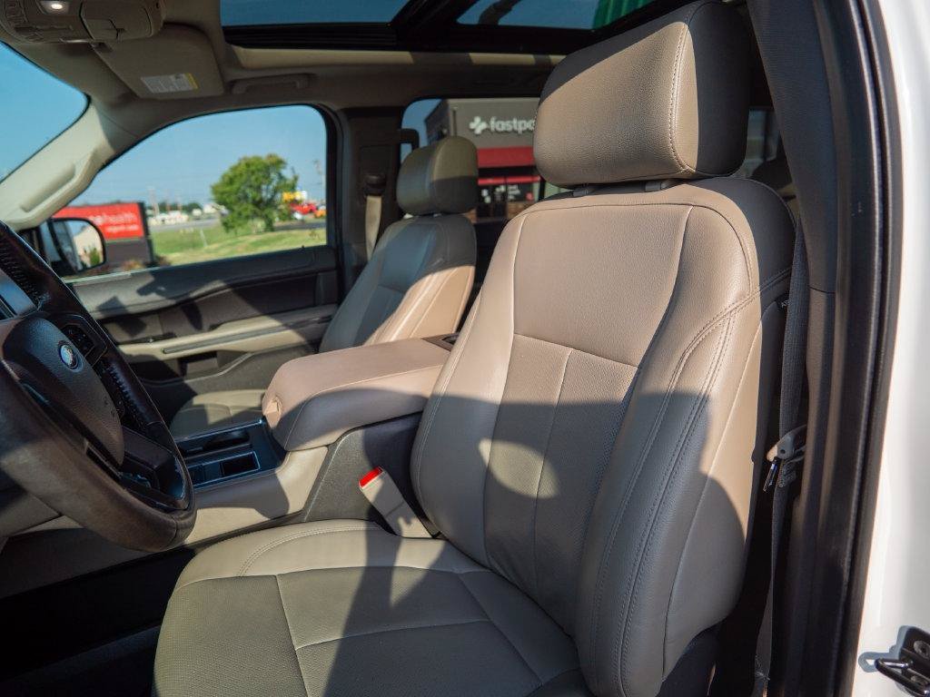 Used 2020 Ford Expedition Max XLT w/ Equipment Group 202A RWD image 24