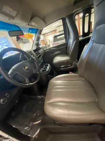 Used 2022 Chevrolet Express 3500 Extended w/ Driver Convenience Package RWD image 25