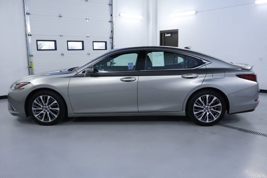 Used 2019 Lexus ES 350 w/ Premium Package image 4