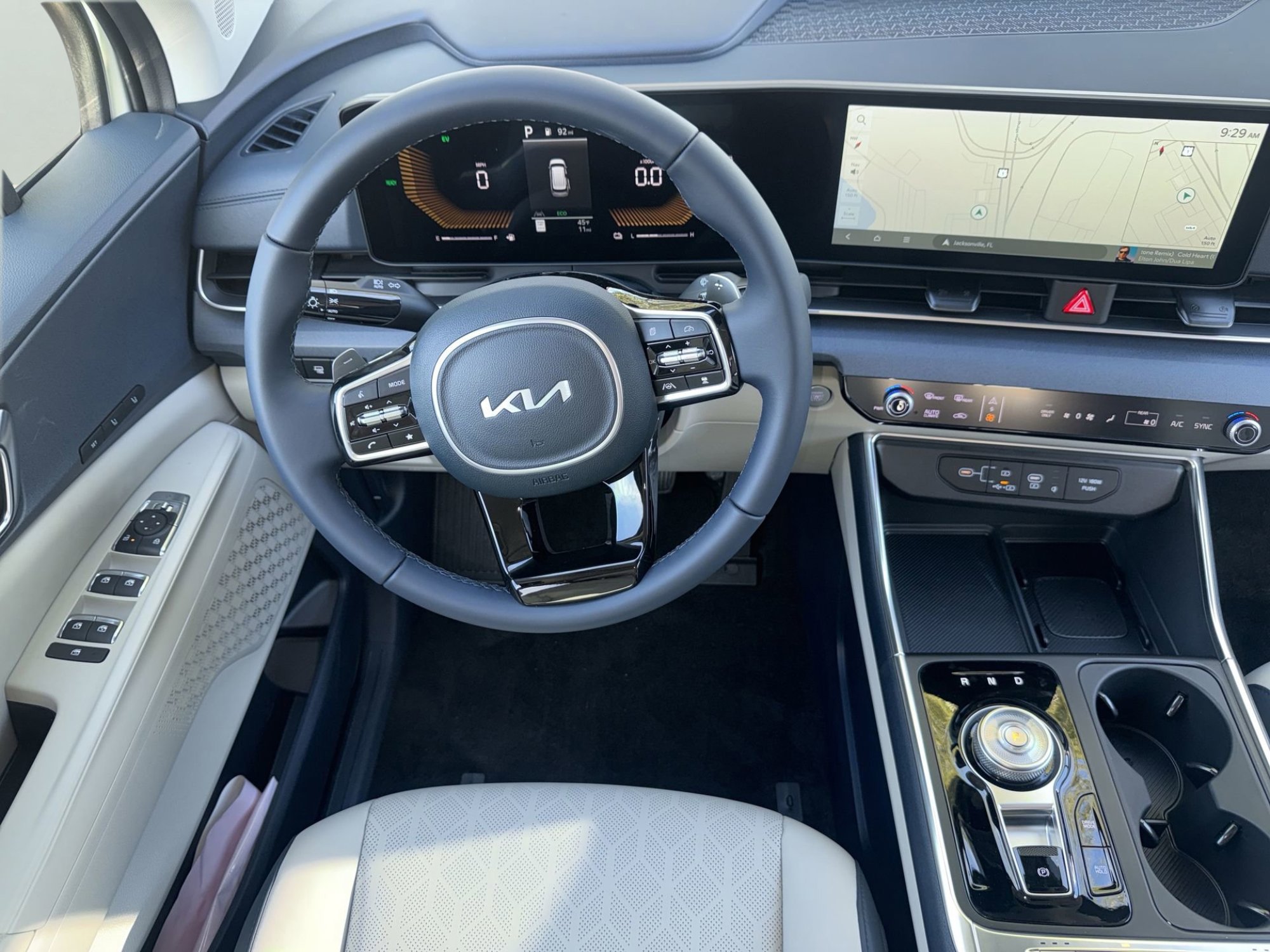 New 2026 Kia Carnival EX FWD image 13