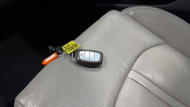 Used 2015 Hyundai Sonata Limited w/ Option Group 05 image 32