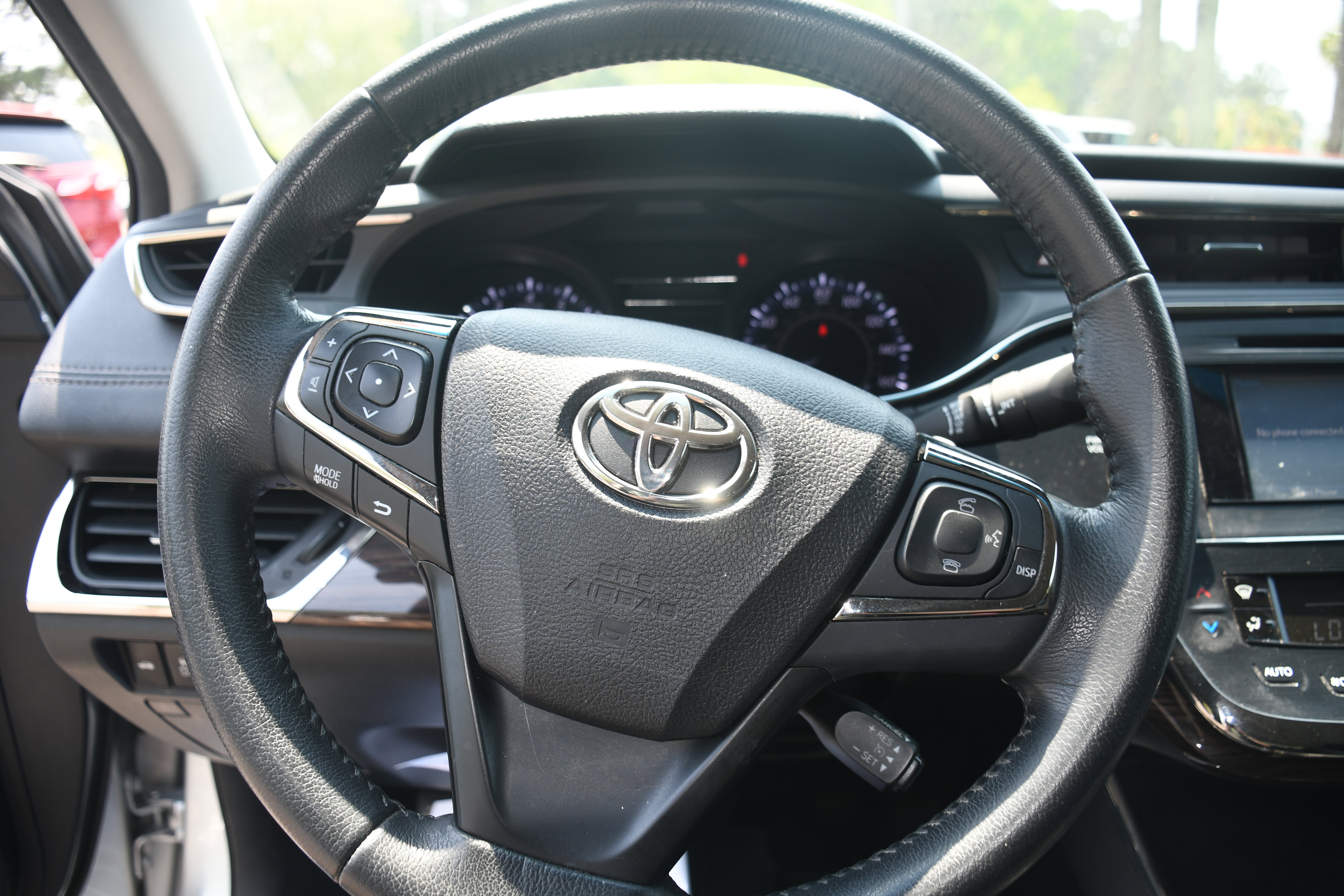Used 2015 Toyota Avalon XLE FWD image 12