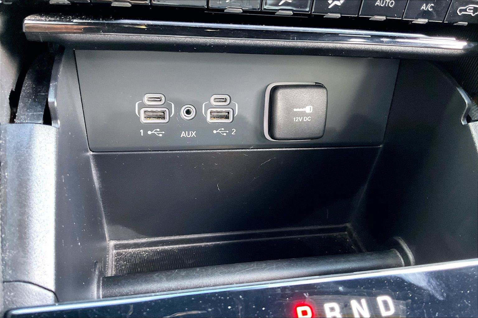 Used 2025 Jeep Grand Cherokee Laredo X AWD/4WD image 35