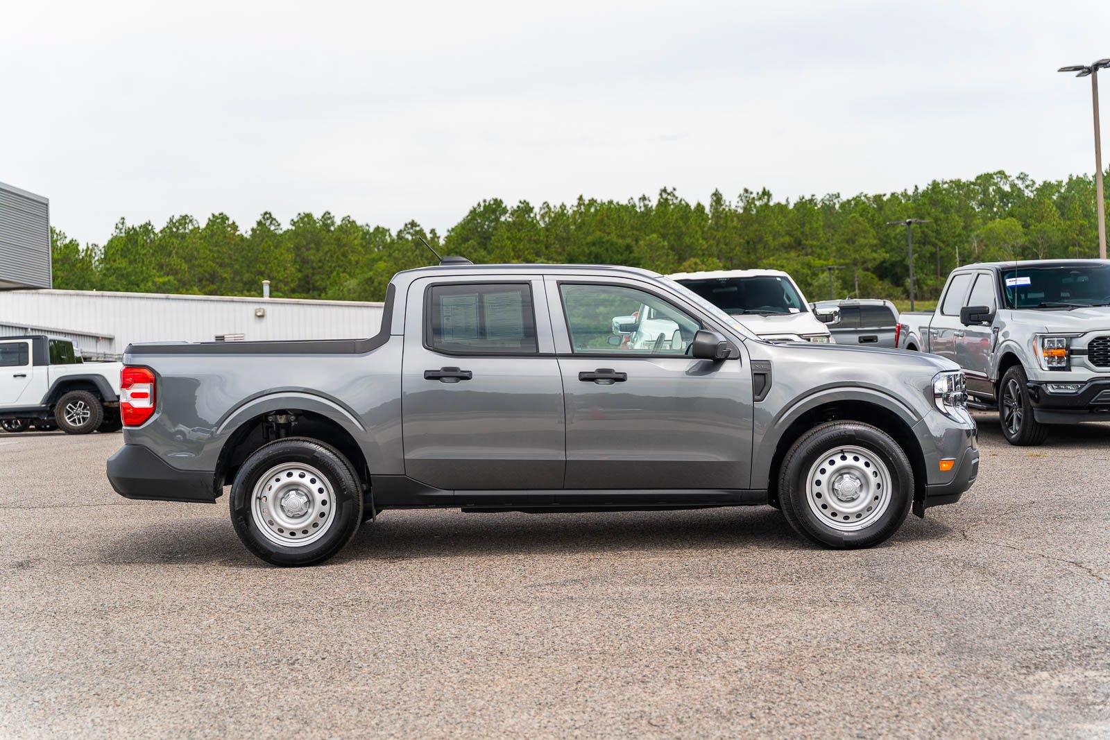Used 2026 Ford Maverick XL FWD image 8