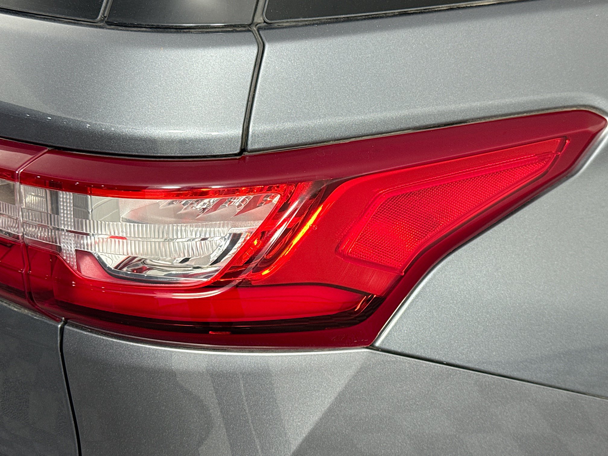 Used 2019 Chevrolet Traverse LT FWD image 33