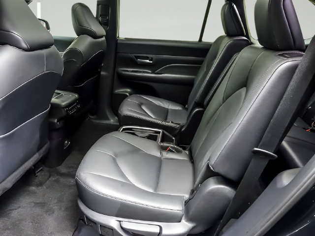 Used 2025 Toyota Grand Highlander AWD Hybrid image 9