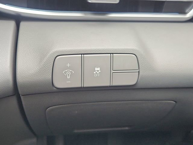 Used 2025 Hyundai Elantra SEL FWD image 18