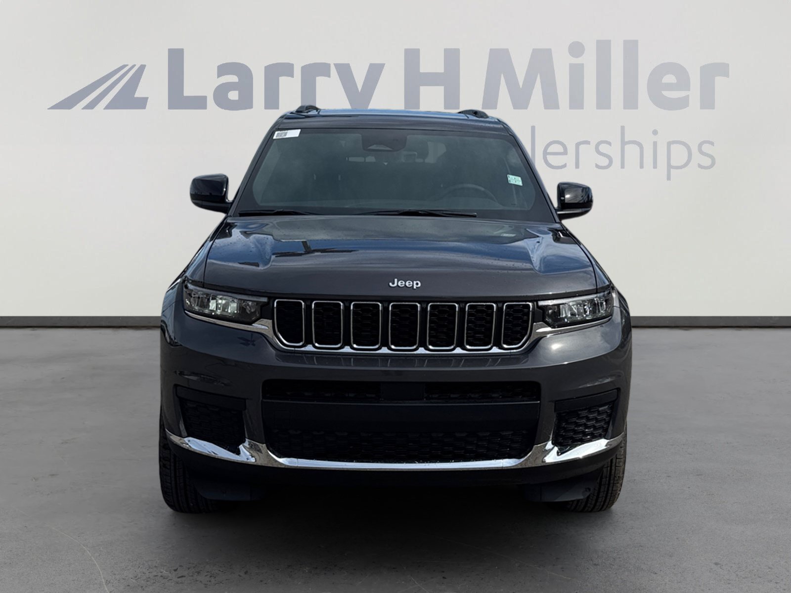 New 2026 Jeep Grand Cherokee L 2WD image 8
